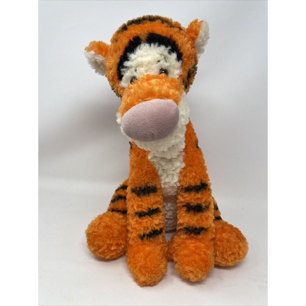 Disney Parks Exclusive Winnie The Pooh Tigger 15" Plush